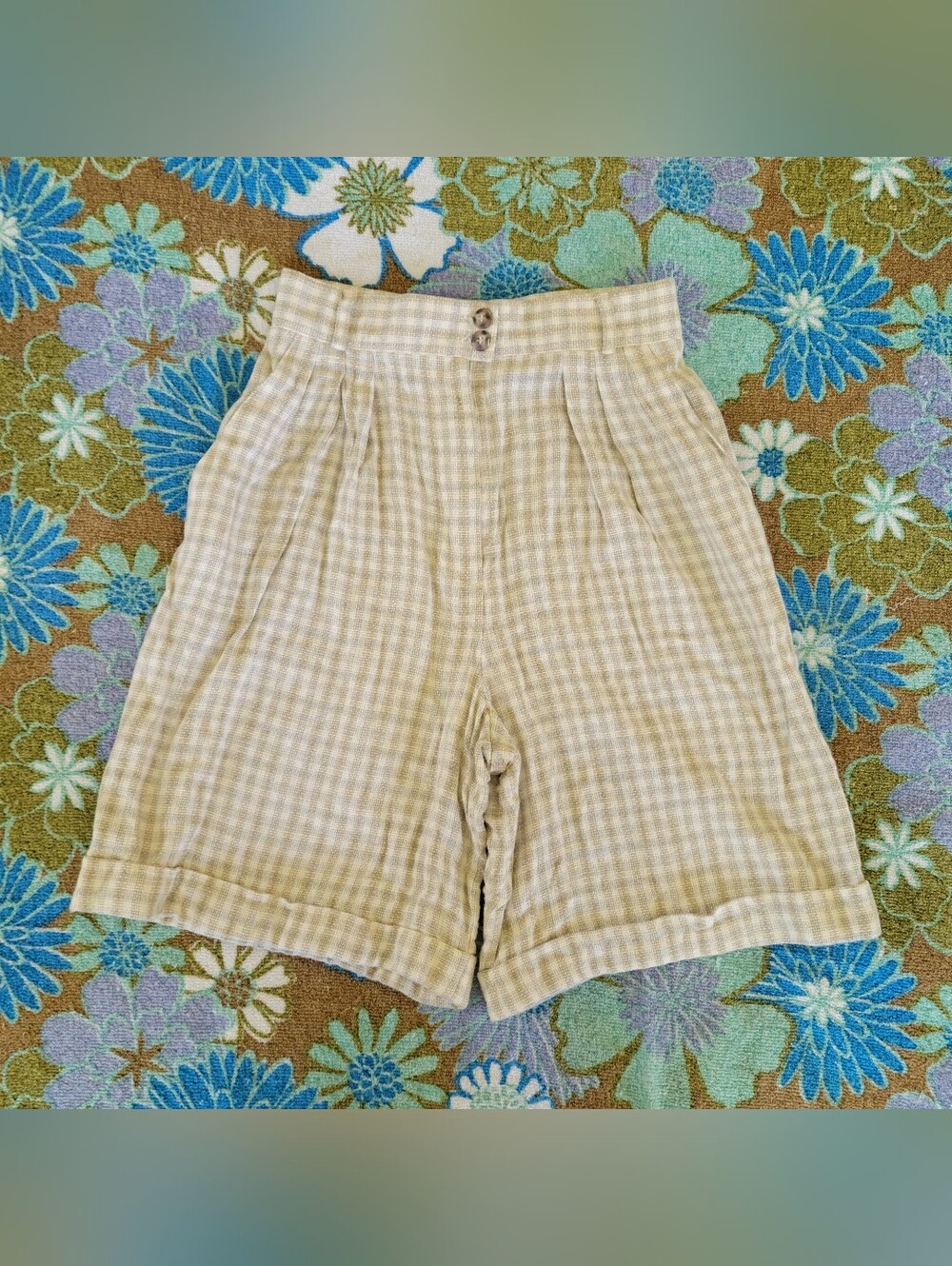Jones Wear | Vintage High Waisted Plaid Shorts